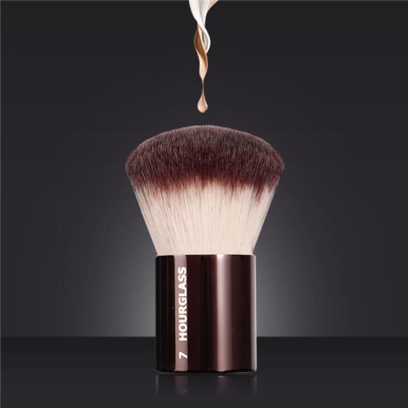 Hourglass Makeup Brush- No.7 Finishing Brush Soft Fiber Hair Portable Powder - Picture 5 of 7